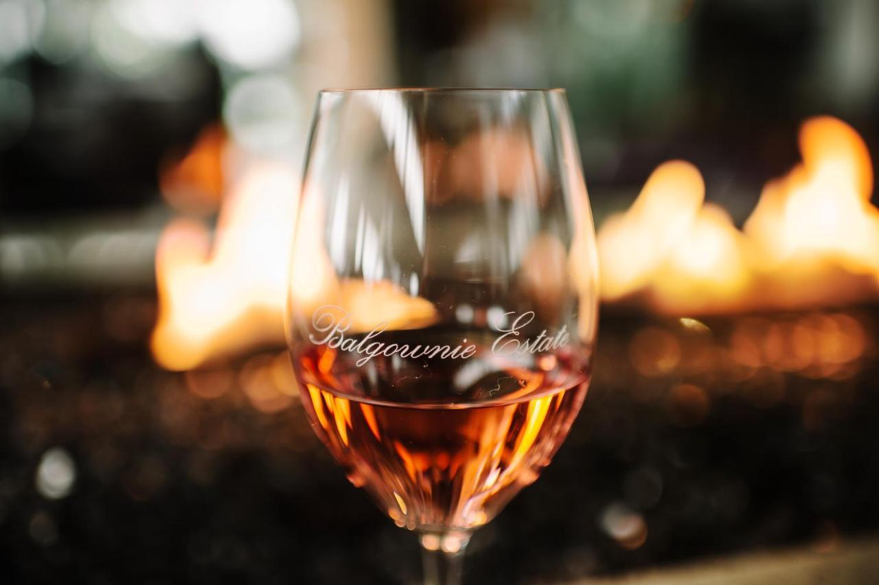 Balgownie Estate Yarra Valley Yarra Glen Buitenkant foto A glass of Tokaji wine